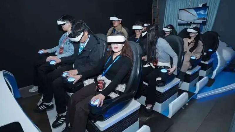 VR大空间项目新设备情报速递：定位方案与交互外设的迭代方向